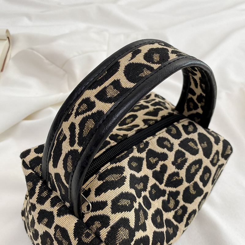 Tas Makeup macan tutul, kantun - Luxury Skincare Makeup ulasan dan harga